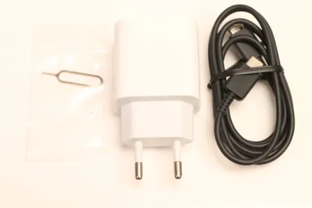 Samsung Galaxy S22 5G 8GB/128GB S901B/DS Phantom Black DEFEKT