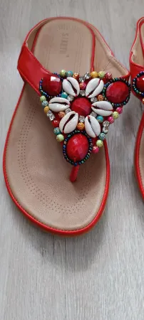 Brand new Womens slip on flip flops red size EU 36 China size 37 leather insoles
