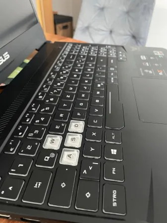 ASUS TUF GAMING FX505DT Gaming-Laptop, wie NEU!