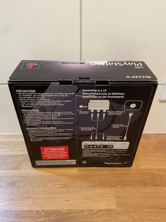 Sony PlayStation 1 Spielekonsole (SCPH-1002 - PAL) in NEU & OVP Sammler!